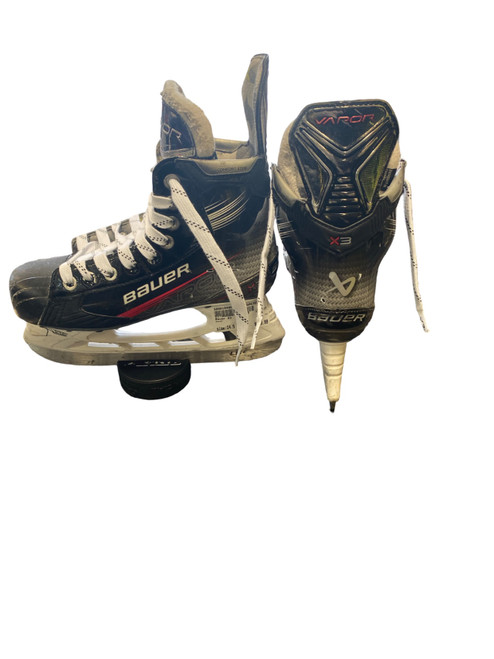 Vist Large View of Product Image Which is Used Bauer X3 Intermediate Hockey Skate Intermediate 4.5