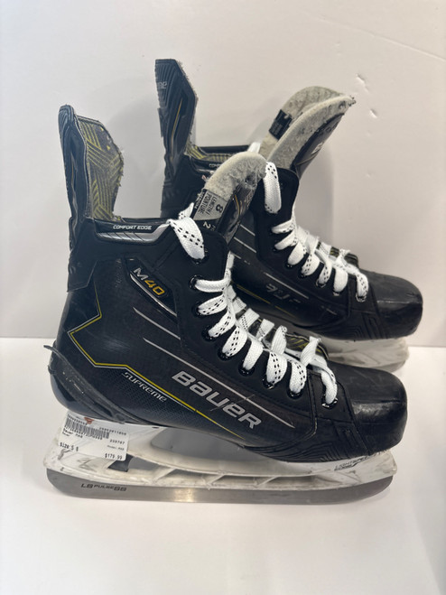 Vist Large View of Product Image Which is Used Bauer M40 Senior Hockey Skate Senior 8