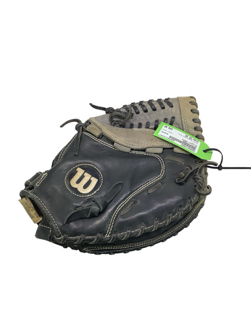 Vist Large View of Product Image Which is Used Wilson ONYX BB/SB Catchers RH Throw Black And Grey 33"