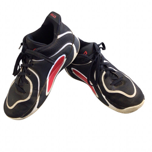 Vist Large View of Product Image Which is Used Jordan Basketball Shoes Y Black And Red Junior 05