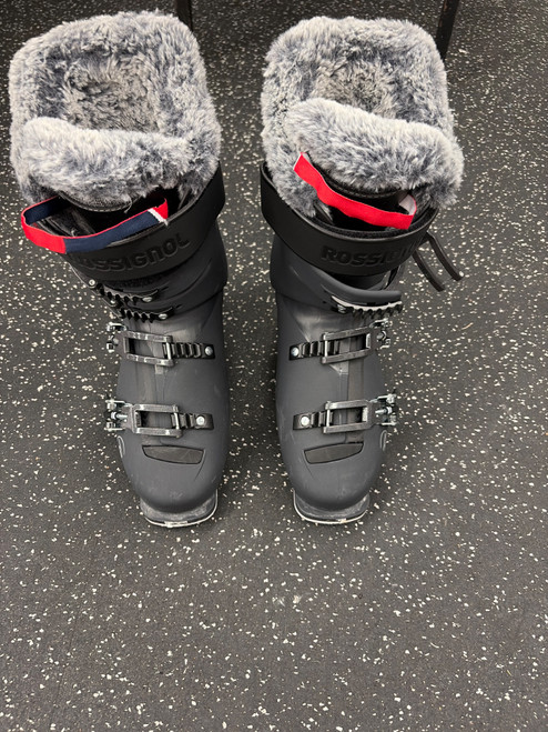 Vist Large View of Product Image Which is Used Rossignol PURE Womens DH Ski Boot Black 255 MP - M07.5 - W08.5