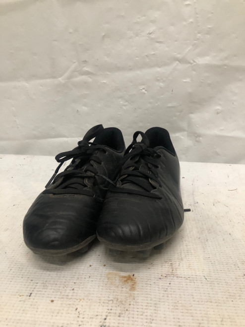 Vist Large View of Product Image Which is Used Nike Soccer Cleats White Junior 02