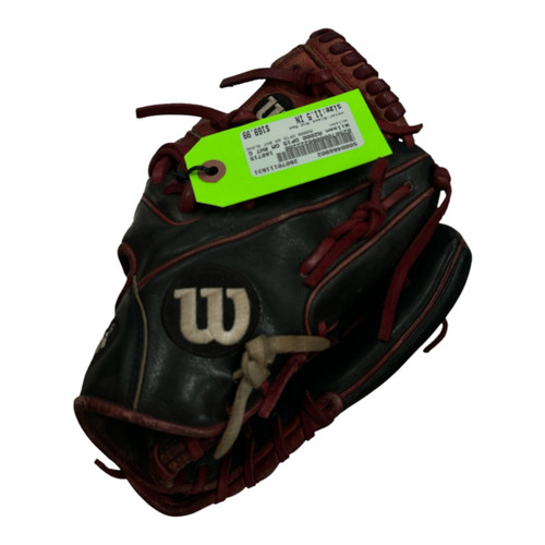 Vist Large View of Product Image Which is Used Wilson A2000 DP15 GM RHT GLOVE 
