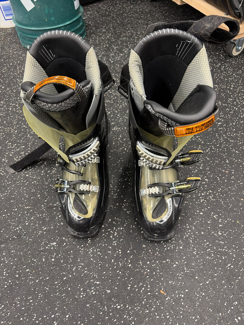 Vist Large View of Product Image Which is Used Salomon ENERGIZER 90 Mens DH Ski Boot Black 280 MP - M10 - W11