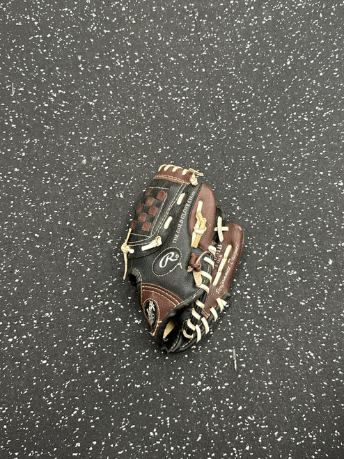 Vist Large View of Product Image Which is Used Rawlings PLAYER SERIES BB/SB Glove RH Throw Black 9"