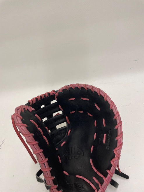 Vist Large View of Product Image Which is Used 44 PRO FORTY FOUR SIG SERIES BB/SB First Base RH Throw Black 13"