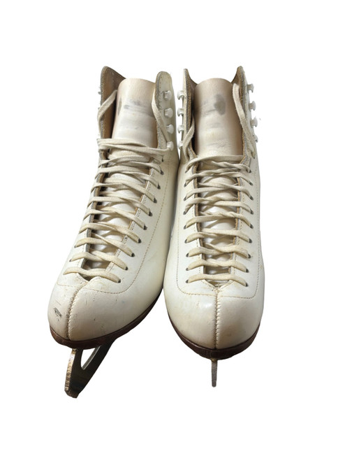 Vist Large View of Product Image Which is Used FIGURE SKATES 5.5 WomensFigure Skate White Senior 5.5