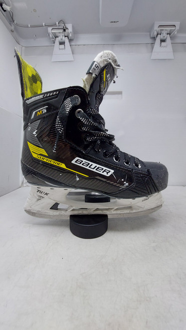 Vist Large View of Product Image Which is Used Bauer SUPREME M3 Junior Hockey Skate Junior 05.5