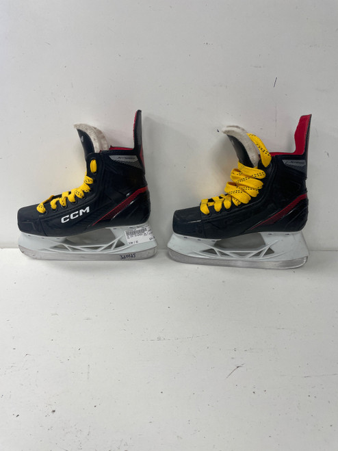 Vist Large View of Product Image Which is Used CCM JETSPEED Junior Hockey Skate Junior 03