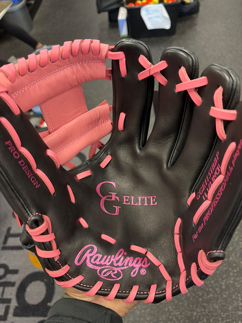 Vist Large View of Product Image Which is Used Rawlings GGE115IBBP BB/SB Glove RH Throw Black And Pink 11 1/2"