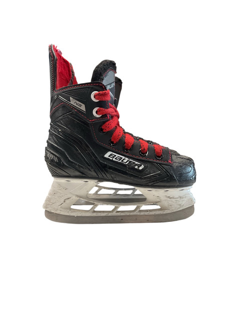 Vist Large View of Product Image Which is Used Bauer XLP SZ 1 Junior Hockey Skate Junior 01
