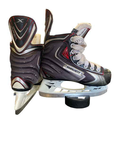 Vist Large View of Product Image Which is Used Bauer VAPOR X60 Youth Hockey Skate Youth 11.0
