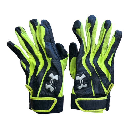 Vist Large View of Product Image Which is Batting gloves