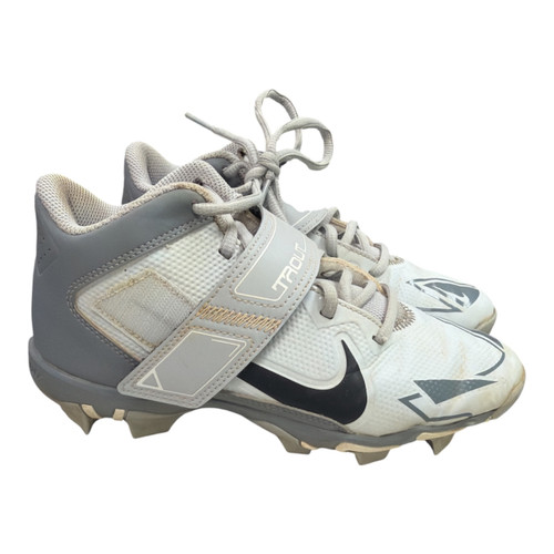 Vist Large View of Product Image Which is Used Nike CZ5910-001 TROUT BB/SB CLEAT BB/SB Cleats Grey Junior 05