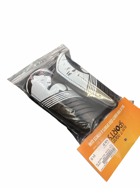 Vist Large View of Product Image Which is Used Puma Soccer Shin Guards Adult White SM