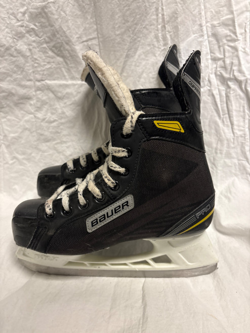 Vist Large View of Product Image Which is Used Bauer SUPREME PRO Intermediate Hockey Skate Intermediate 5.0