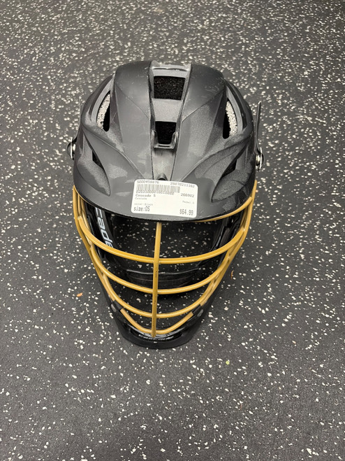 Vist Large View of Product Image Which is Used Cascade S Lacrosse Helmet Black One Size