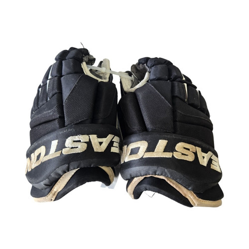 Vist Large View of Product Image Which is Used Easton M3 HG 11INCH Junior Gloves Black 11"