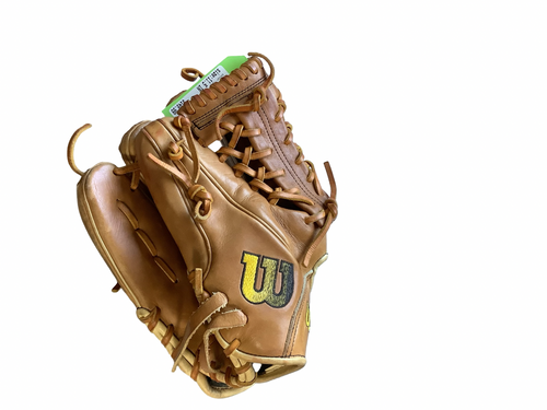 Vist Large View of Product Image Which is Used Wilson A2000 BB/SB Glove LH Throw Tan 11 1/2"