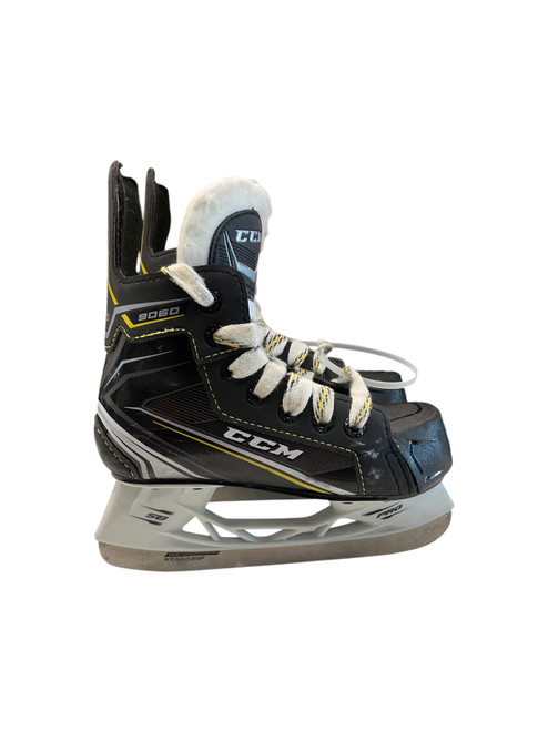 Vist Large View of Product Image Which is Used CCM TACKS 9060 SZ Y 12 Youth Hockey Skate Youth 12.0