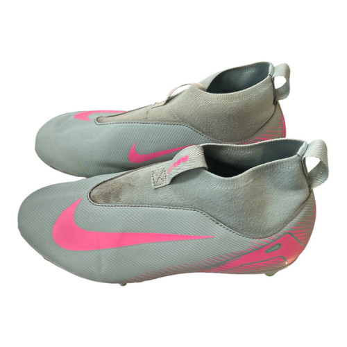 Vist Large View of Product Image Which is Used Nike Soccer Cleats Grey Junior 04