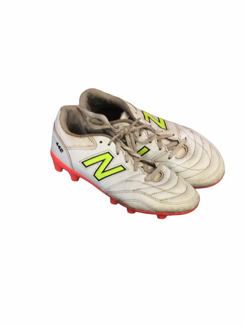 Vist Large View of Product Image Which is Used New Balance Soccer Cleats White Junior 04.5