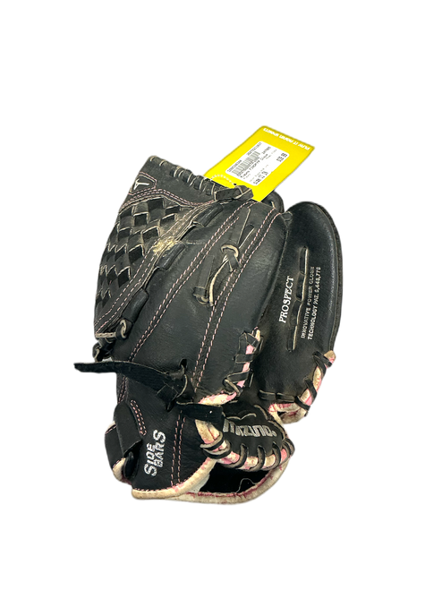 Vist Large View of Product Image Which is Used Mizuno FINCH RH Throw Fastpitch Gloves Black And Pink 11"