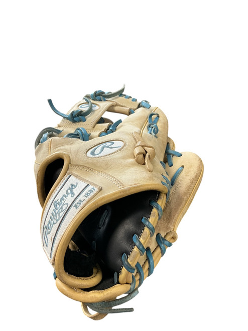 Vist Large View of Product Image Which is Used Rawlings GG ELITE BB/SB Glove RH Throw White 11 1/2"