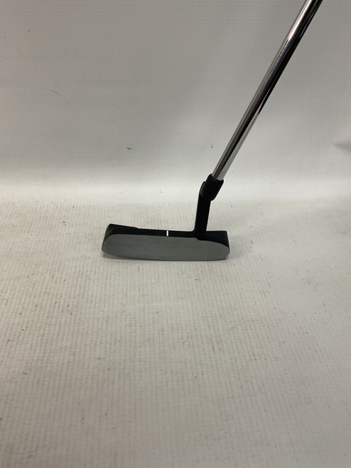 Vist Large View of Product Image Which is Used Strata BLADE Mens Putter RH