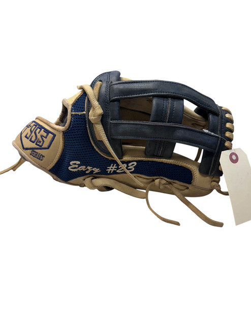 Vist Large View of Product Image Which is Used SOTO 953 SERIES BB/SB Glove RH Throw Tan 13"