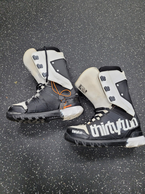 Vist Large View of Product Image Which is Used ThirtyTwo 32 Mens Snowboard Boots Black Senior 10