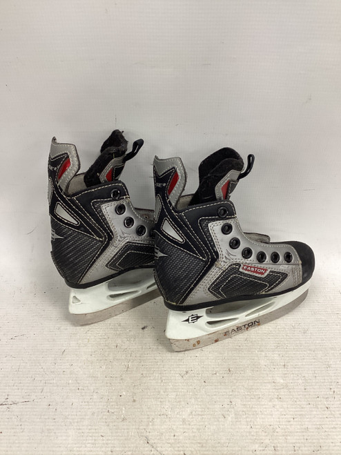 Vist Large View of Product Image Which is Used Easton SE2 Youth Hockey Skate Youth 09.0