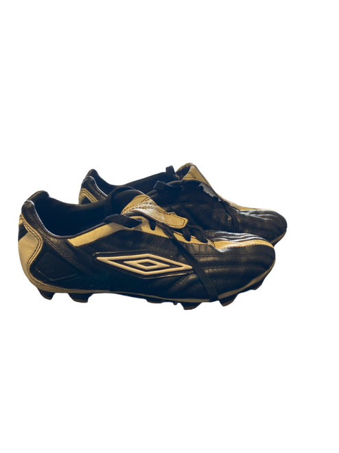 Vist Large View of Product Image Which is Used Umbro Soccer Cleats Black Junior 03