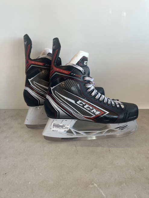 Vist Large View of Product Image Which is Used CCM JETSPEED FT455 Senior Hockey Skate Senior 11