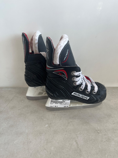 Vist Large View of Product Image Which is Used Bauer VAPOR X300 Youth Hockey Skate Youth 06.0