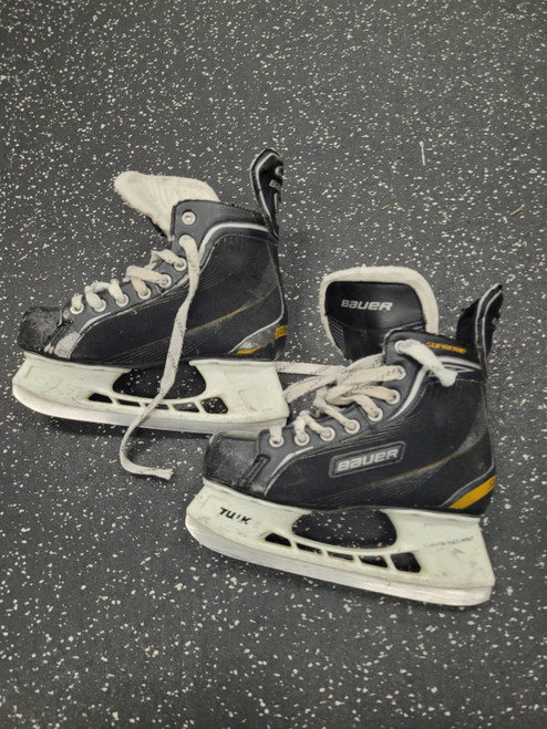 Vist Large View of Product Image Which is Used Bauer SUPREME ONE 20 Junior Hockey Skate Junior 04