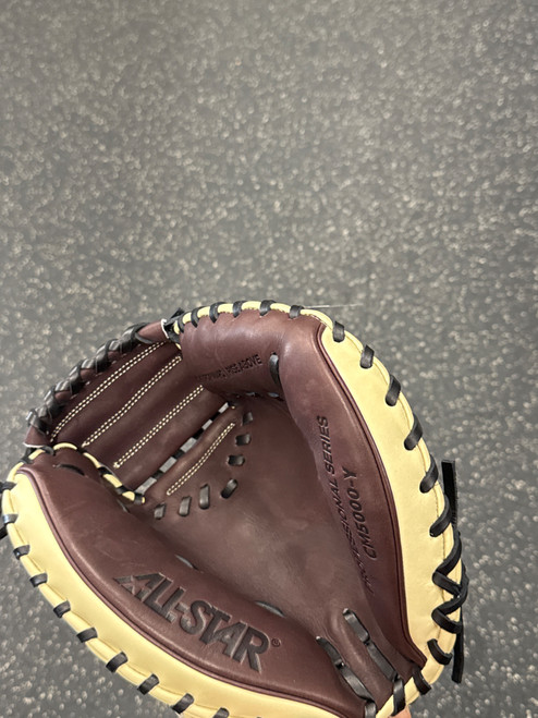 Vist Large View of Product Image Which is Used All-Star CM5000-Y S7 ELITE 33IN NWT BB/SB Catchers RH Throw Brown 33"