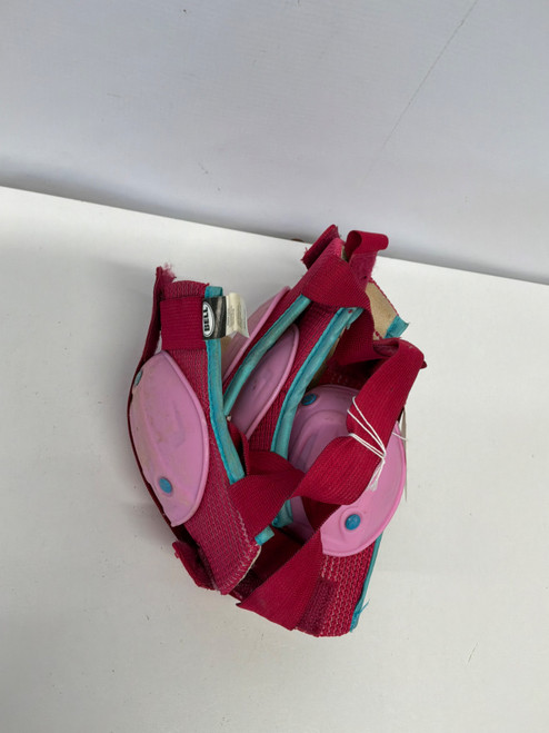 Vist Large View of Product Image Which is Used Bell Skateboard Kneepads Pink SM