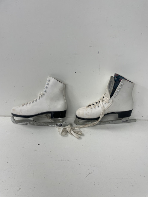 Vist Large View of Product Image Which is Used Lange CLASSIC WomensFigure Skate White Senior 6