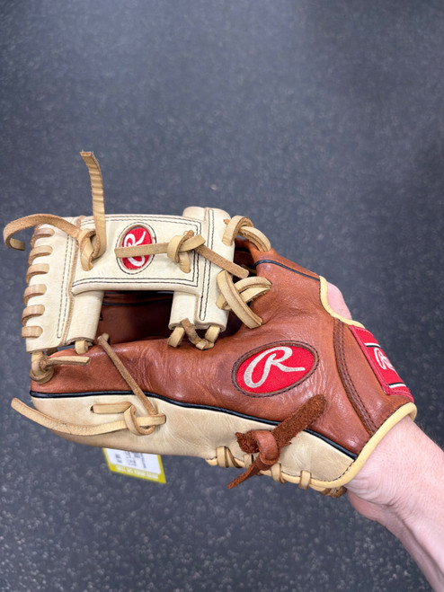 Vist Large View of Product Image Which is Used Rawlings GGE115IBRCPT GG ELITE BB/SB Glove LH Throw Brown 11 1/2"