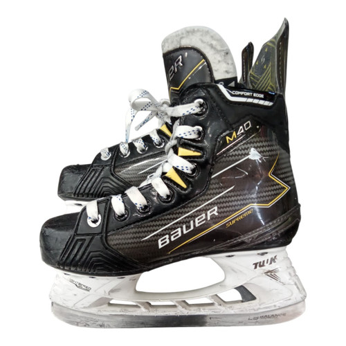 Vist Large View of Product Image Which is Used Bauer SUPREME M40 Junior Hockey Skate Junior 02.5