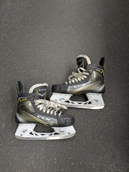 Vist Large View of Product Image Which is Used CCM 9060 Senior Hockey Skate Senior 9