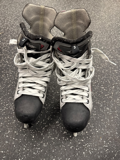 Vist Large View of Product Image Which is Used Easton SYNERGY SE2 Senior Hockey Skate Senior 8