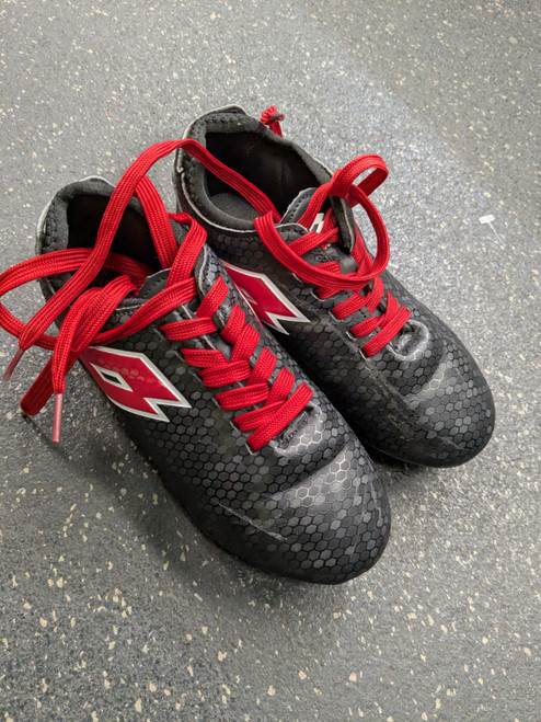 Vist Large View of Product Image Which is Used Eletto Soccer Cleats Black Junior 01