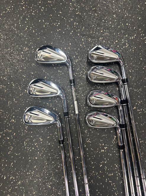 Vist Large View of Product Image Which is Used Wilson DYNAPWR FORGED Mens Iron Set RH 5I-GW/AW