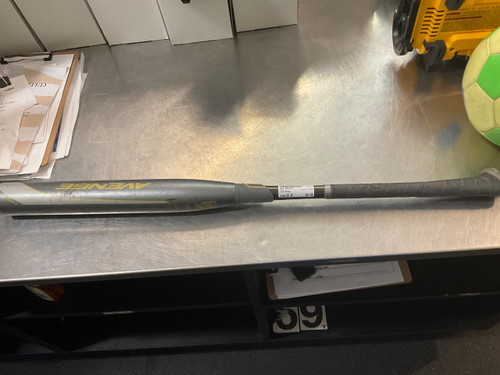 Vist Large View of Product Image Which is Used AXE AVENGE BB/SB Fastpitch Bat 33"