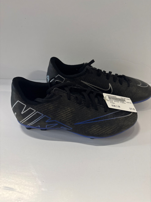 Vist Large View of Product Image Which is Used Nike Soccer Cleats None Junior 04