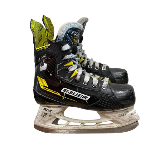 Vist Large View of Product Image Which is Used Bauer M3 SZ 3 Junior Hockey Skate Junior 03
