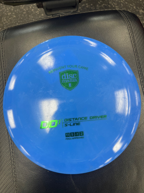 Vist Large View of Product Image Which is Used Discmania DD1 S-LINE Disc Golf Driver Royal Blue