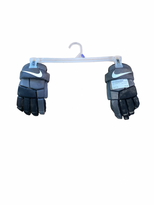 Vist Large View of Product Image Which is Used Nike VAPOR LT Lacrosse Gloves Junior Black 8"